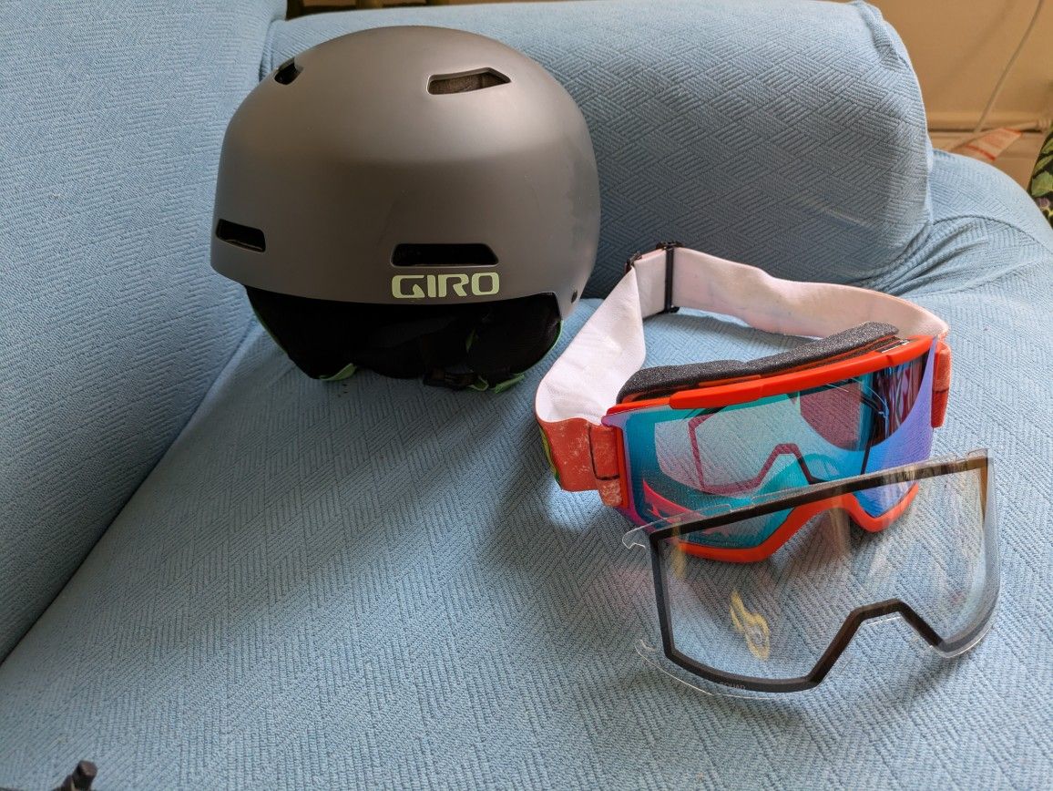 Snowboard Helmet + Goggles - womens M