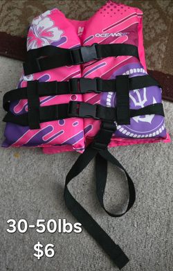 Girl and boy float vest.  (30-50lbs)     arlington 76014