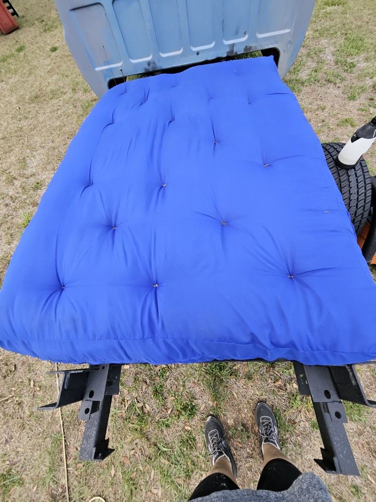 Futon Blue