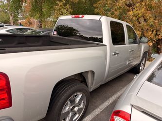 2011 Chevrolet Silverado CREW CAB