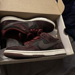 Nike Dunks SB 9.5 $140