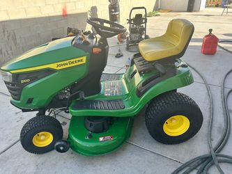 John Deere S100 42 in. 17.5 HP Gas Hydrostatic Riding Lawn Mower