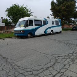 1991 Winnebago W/7.4 Ford Gas Motor