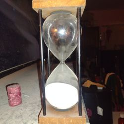 ANTIQUE STYLE WOODEN CAGED WHITE SAND HOURGLASS