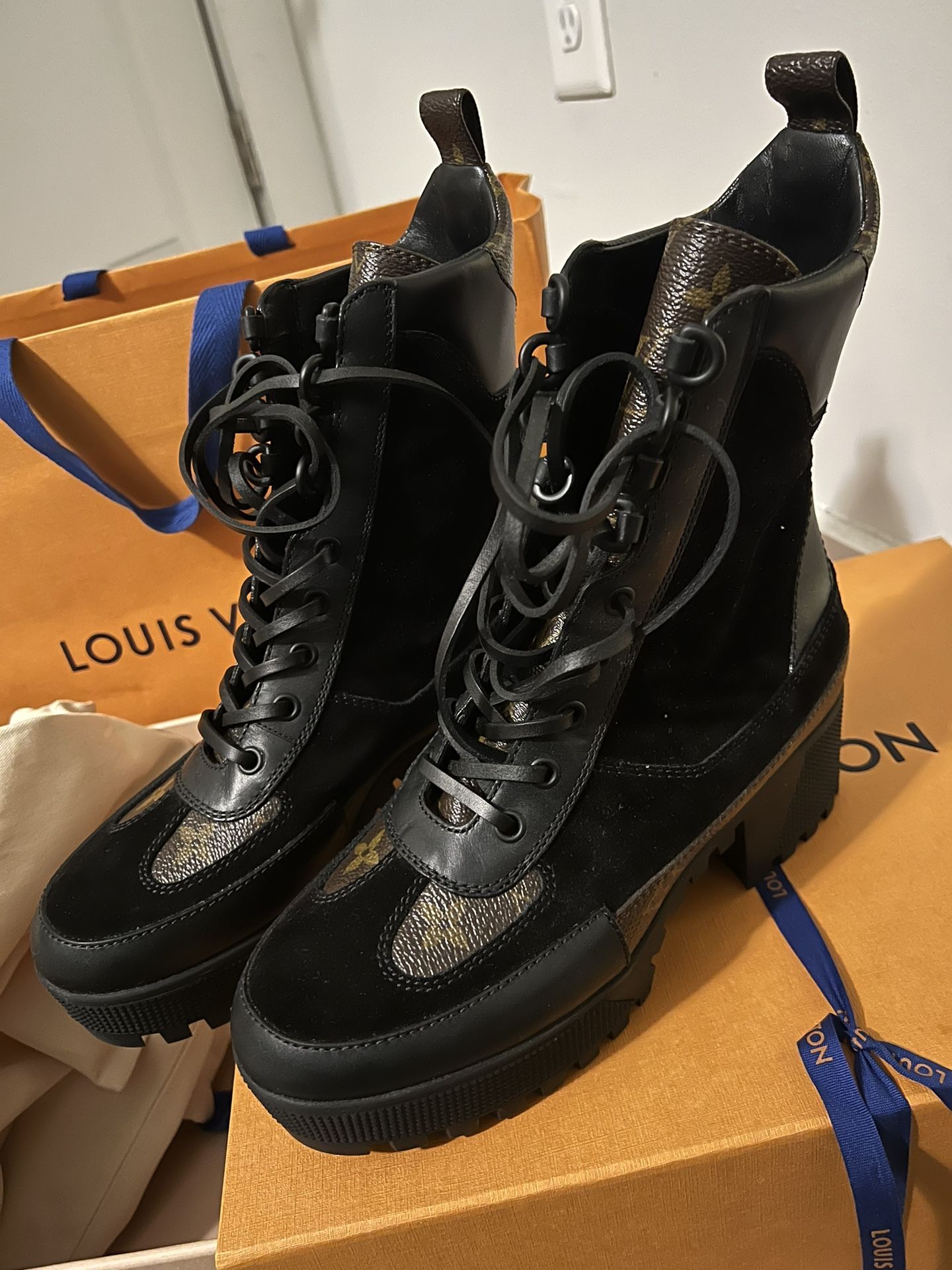 LV Laureate Platform Desert Boot