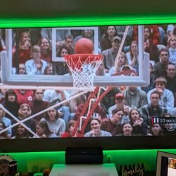 LG Cinebeam UST Projector With 120" elite Screen