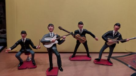 Beatles figurines