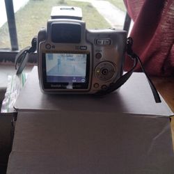 Kodak Z650 Digital Camera - Works Great 