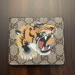 Gucci Bifold Wallet- GG Supreme Tiger Beige