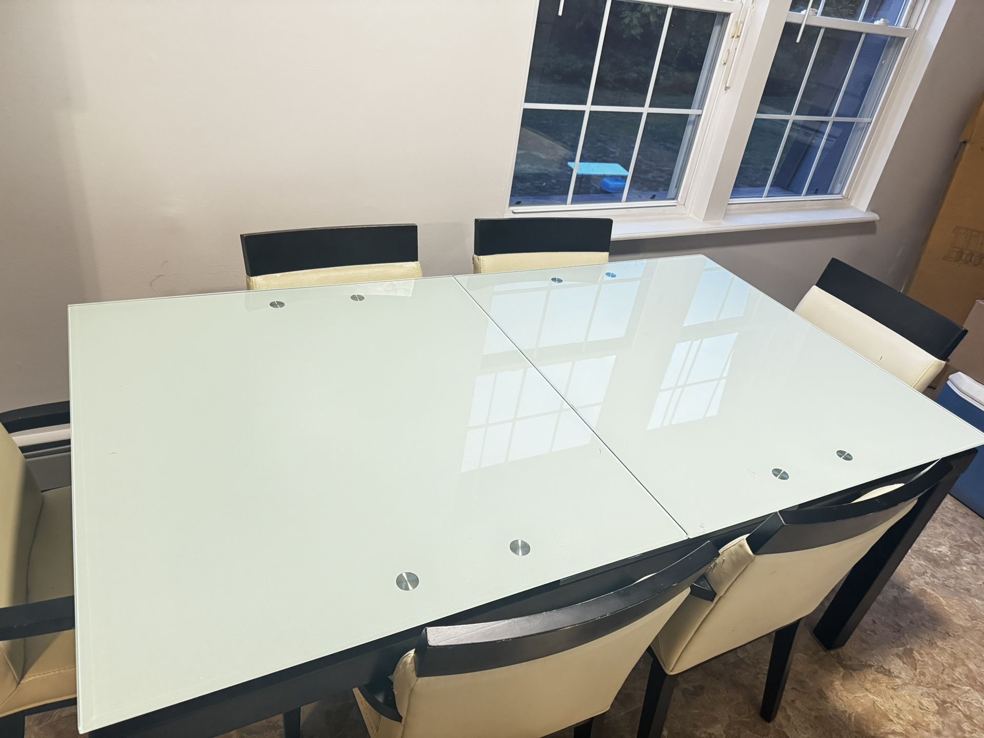 Modern Glass Dining Table Set-Seats 6( Extends to 8)