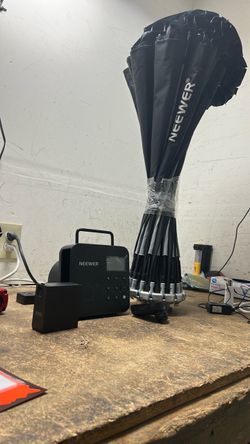 1003 Neewer Q4 Studio Strobe Flash with Softbox, Flash Trigger & Battery (As Is, No Charger Or Mount)