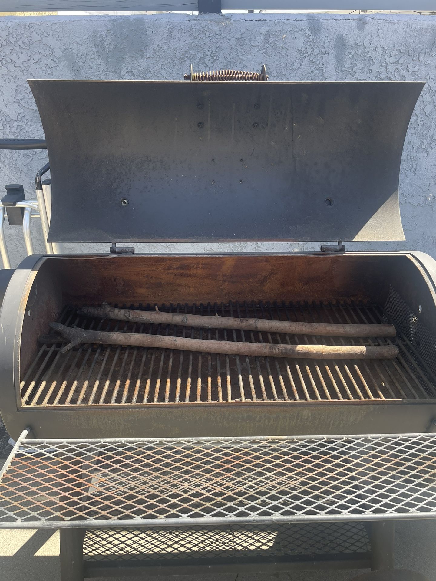 OKLAHOMA JOE'S Charcoal Smoker/Grill in Black
