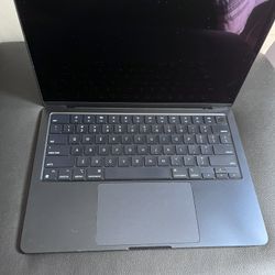 MacBook Air M2 2022