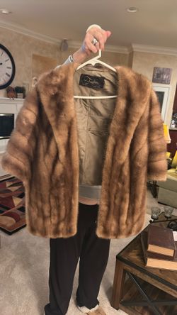 Classic Ladies 1950’s Autumn haze Mink Stole by Fredrica Paris new York