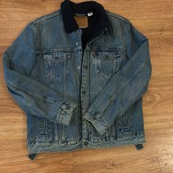 2 Levi’s Sherpa Denim Jackets Men’s Large 