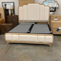 Six piece king or queen Bedroom Set