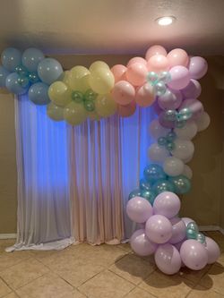 Balloon garland