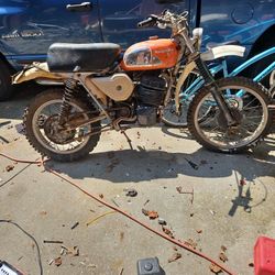 1970  HUSQAVARNA  400 CROSS