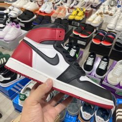 Jordan 1 lack Te