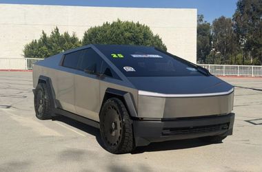 2025 Tesla Cybertruck