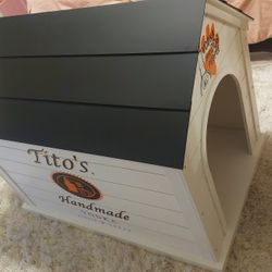 Dog House