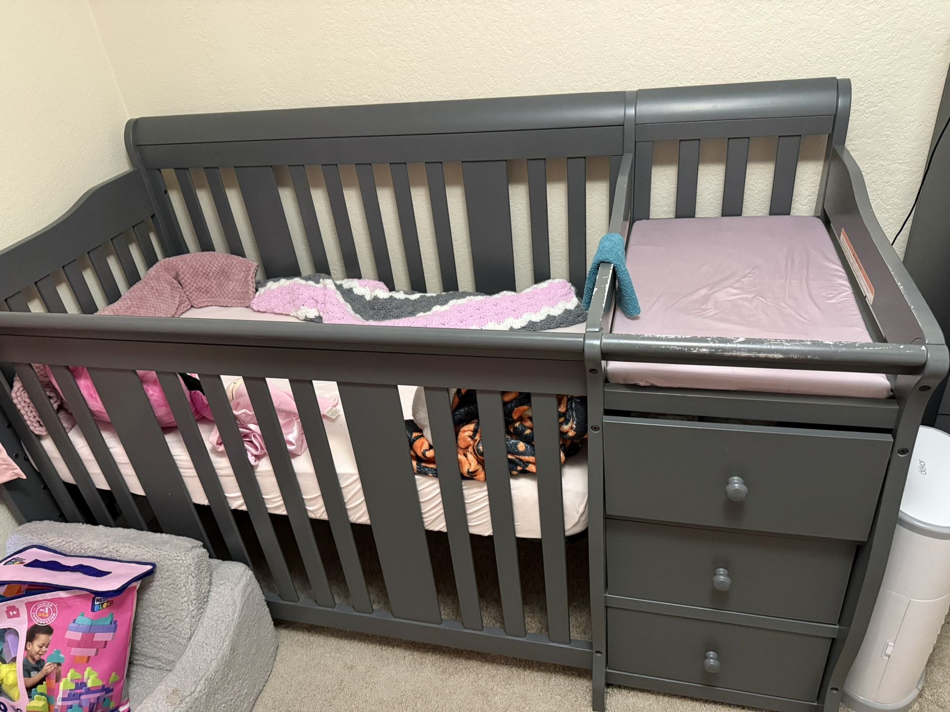Gray Detachable Crib Plus Changing Table