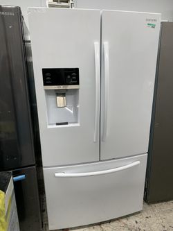 Samsung French door in glossy white