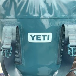 Yeti hopper 