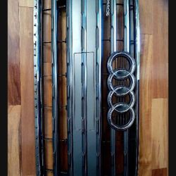 2018 Audi A5 Grille and Plate Cover