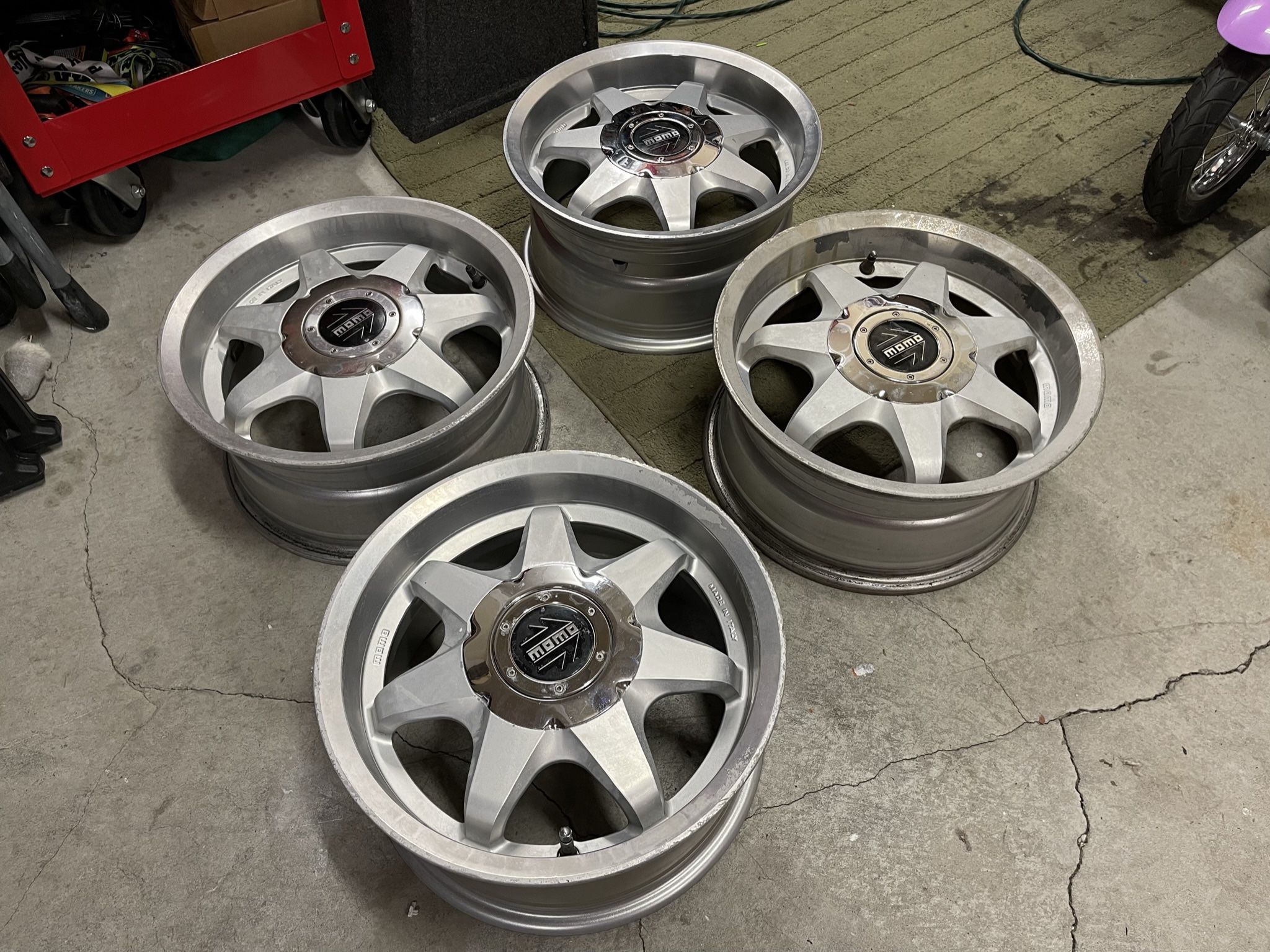 Momo Quasar wheels