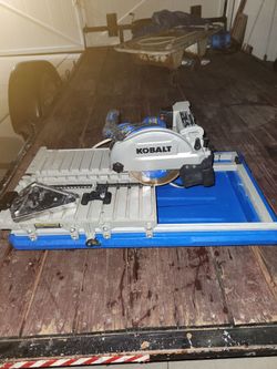 KOBALT  TILE SAW WITH WATER PUMP LIKE NEW