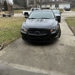 2010 Ford Taurus