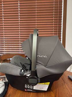Nuna Car seat - Infant Car seat