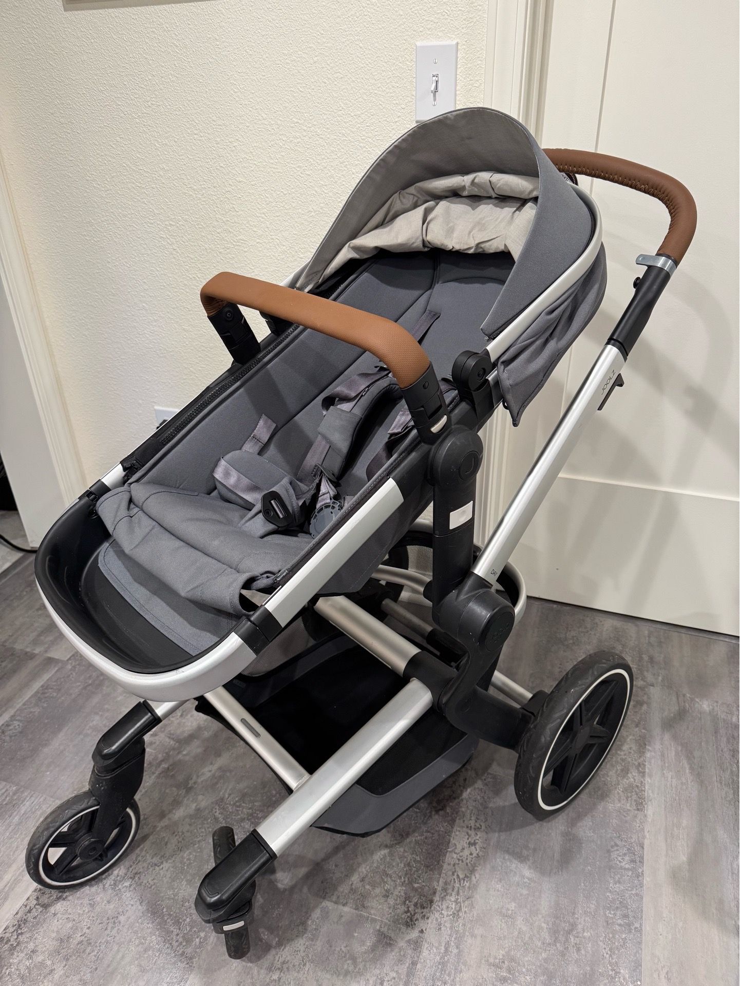 Joolz Day+ Stoller - includes seat, bassinet, footmuff and snack tray