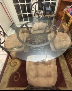 Dinet Table With Chairs