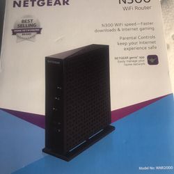 Net Gear N300 wI-FI Router 