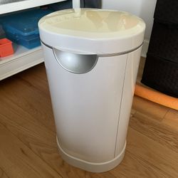 Diaper Pail with Refill Bags (x6)