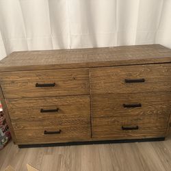 Brown 6 Drawer Dresser 