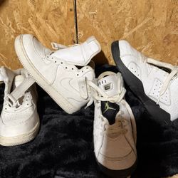 Tenis Sizes 2.5 Y 3 En Muy Buenas Condiciones.