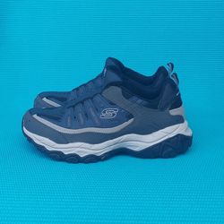 Skechers Athletics Extra Wide Fit Air-cooled Memory Foam Trailing Shoes
Men's Size 6.5