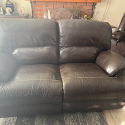 Leather Love Seat 