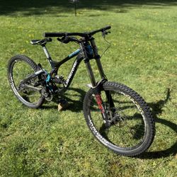 2016 LAPIERRE DH BIKE