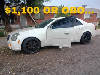 White Cadillac CTS 2005
