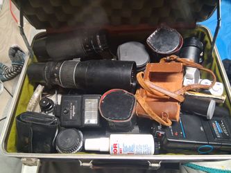 Alot cameras stuff and vintage cameras