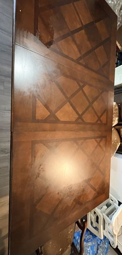 Dinning Table 