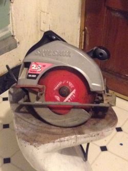 Skil skilsaw 54HD 7 1 4 circular saw 2.3HP 12 Amp for Sale in Los Angeles CA OfferUp