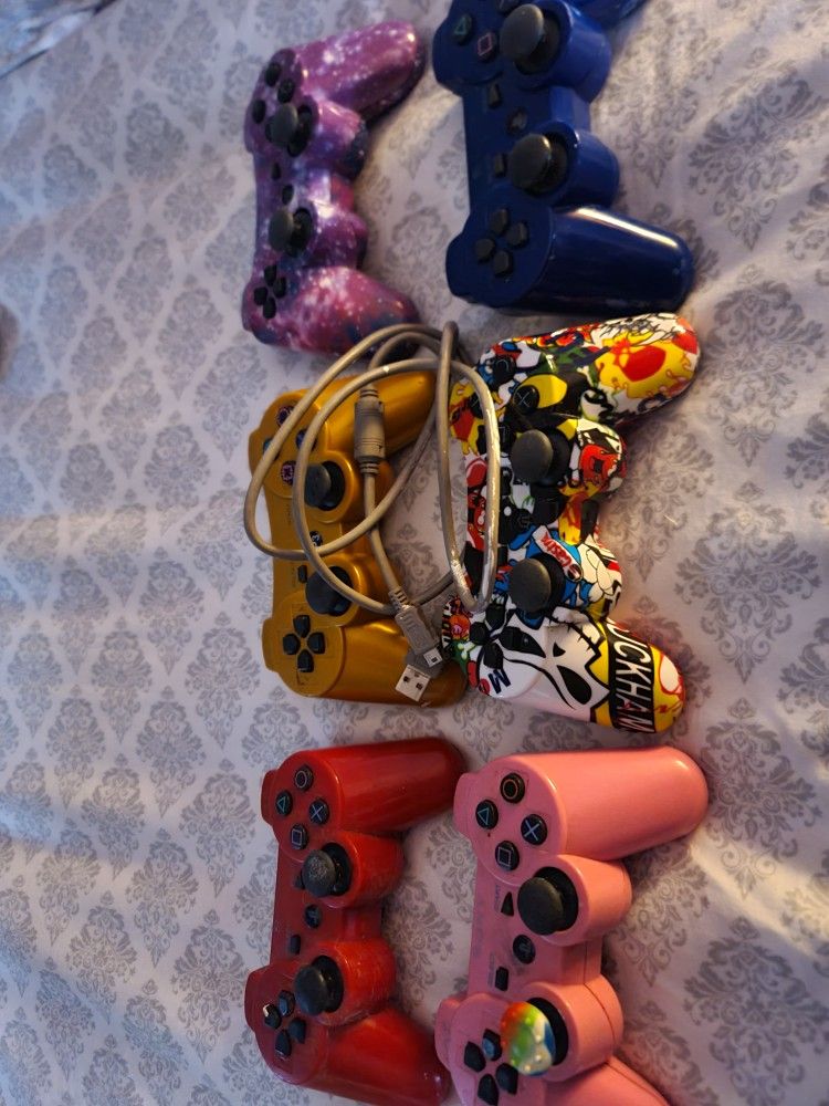 PS 3 REMOTE LOT.....AND WIRE