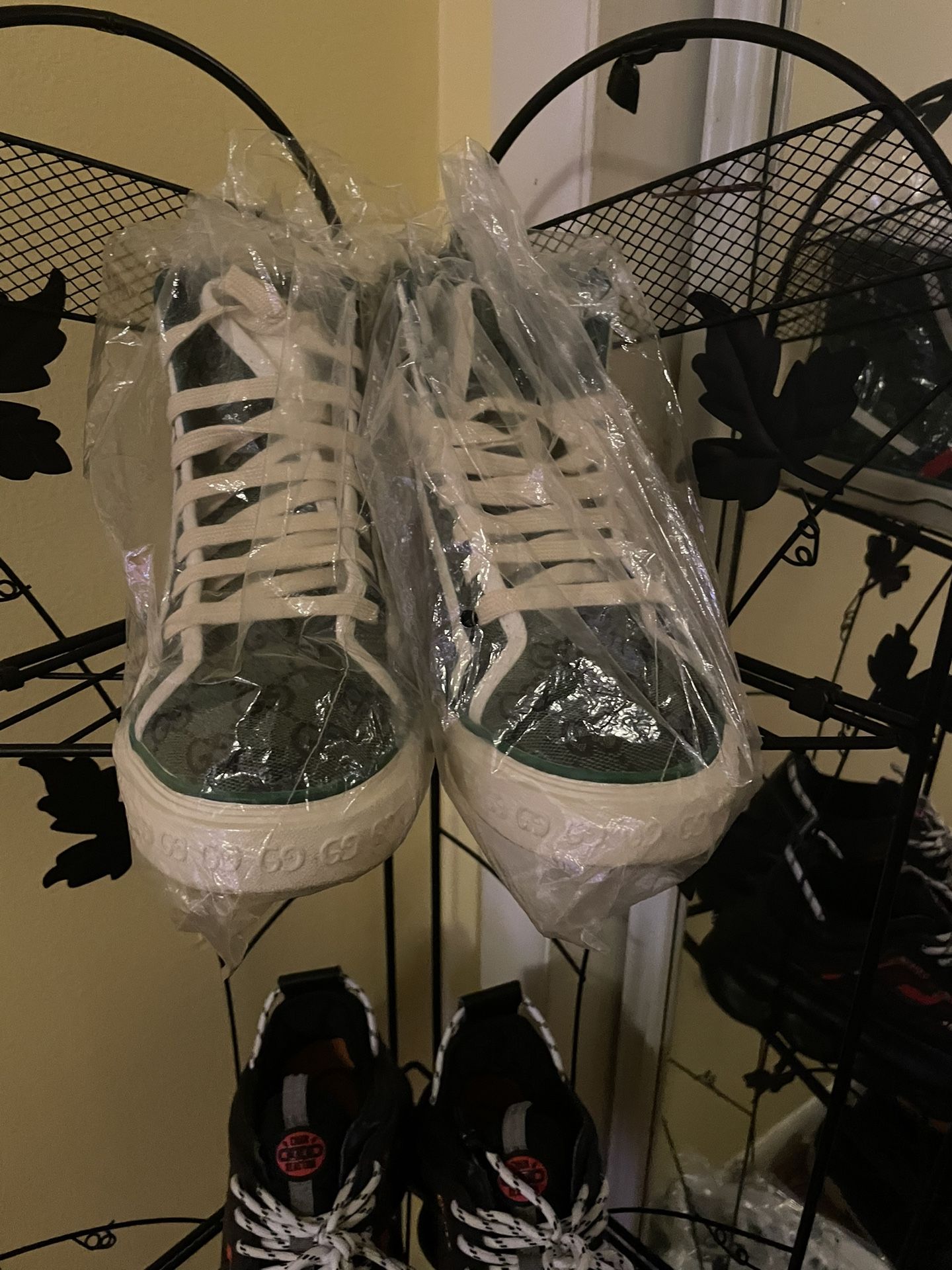 Gucci Tennis Shoes 77s