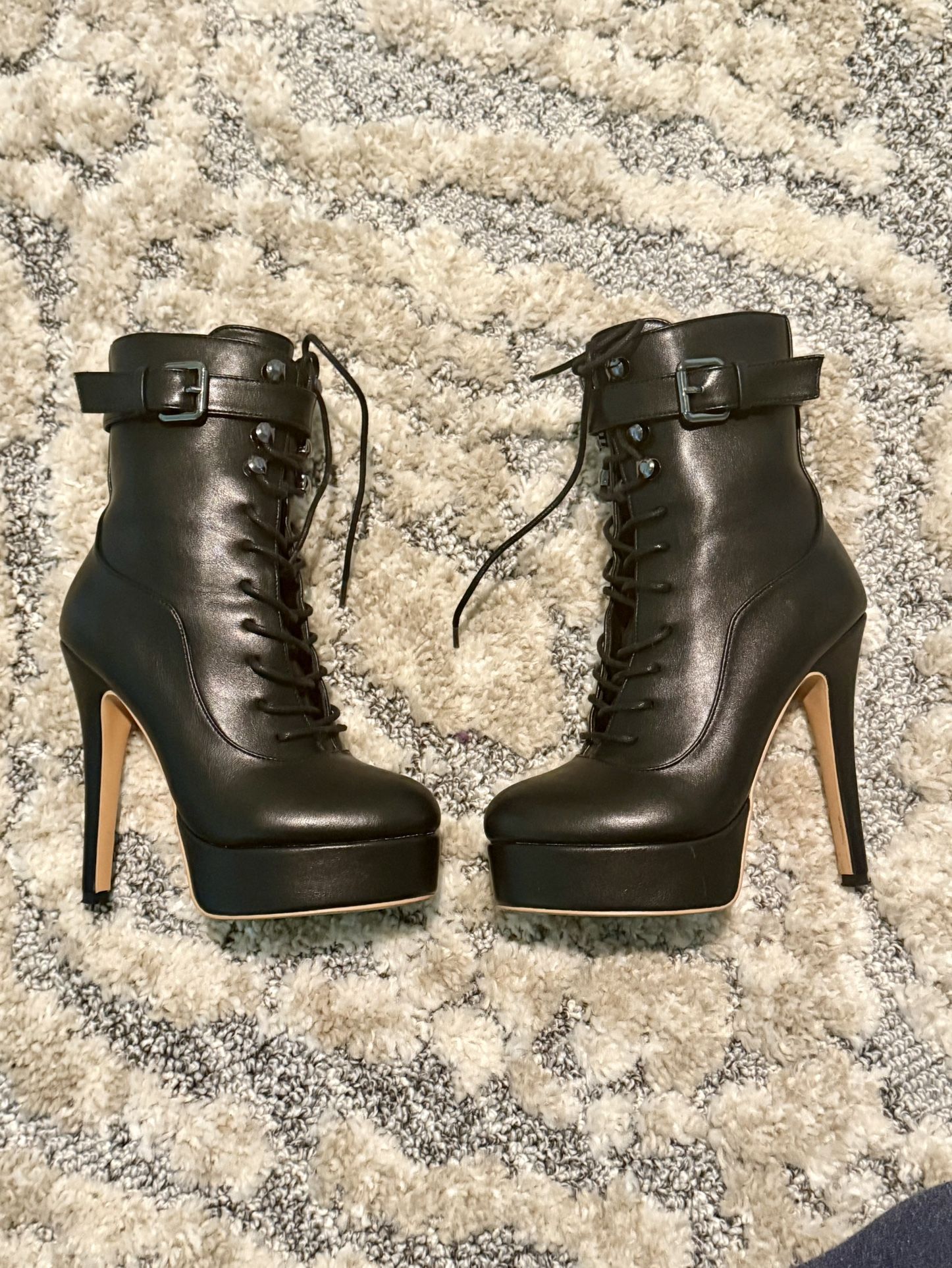 5 Inch Leather Platform Boots Size 6