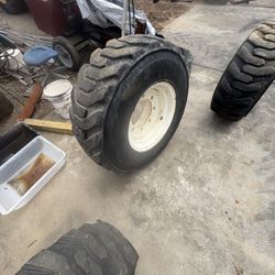 12.5/80-18 Tire And Rim